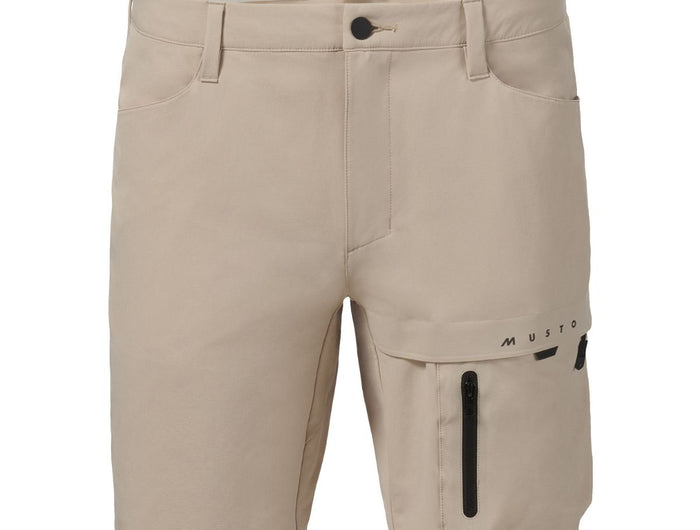 musto-korte-broek-heren-evolution-deck-stretch-beige-voorkant