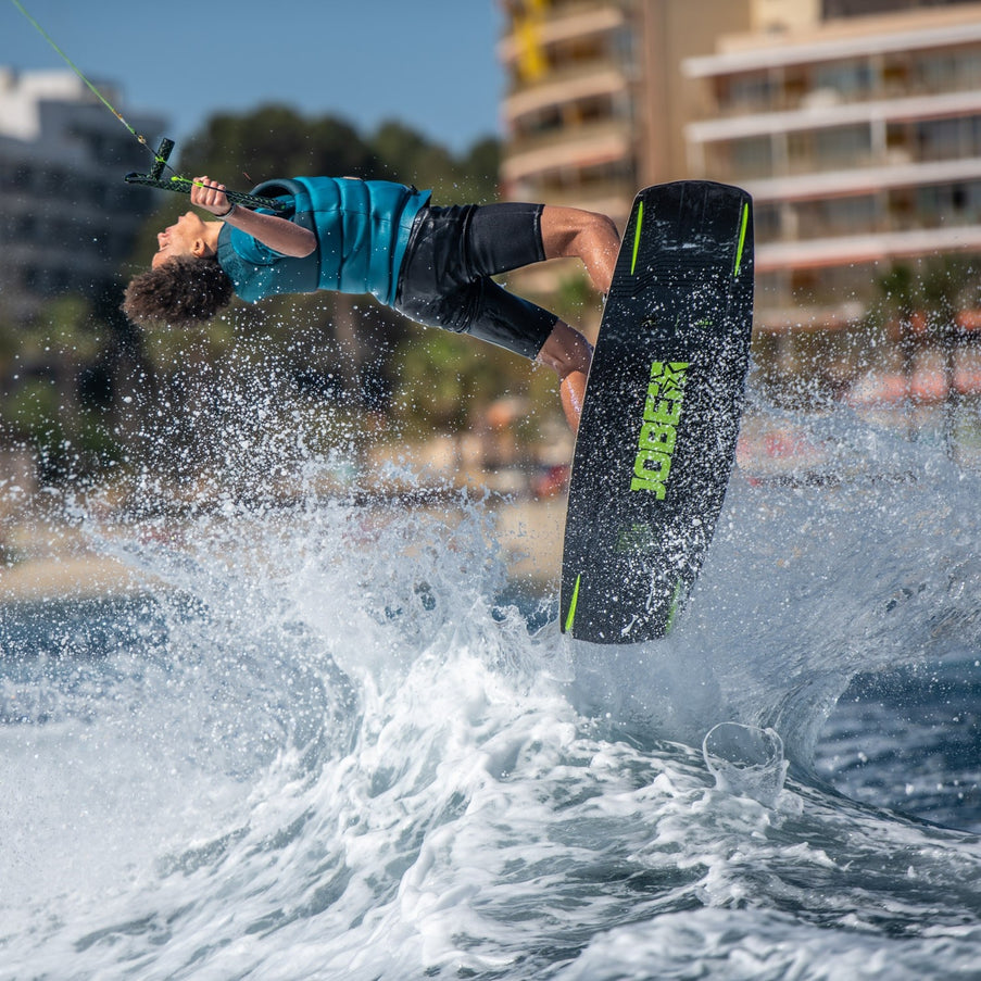 JOBE Wakeboard Maddox 142 met Wakeboard Bindingen Host